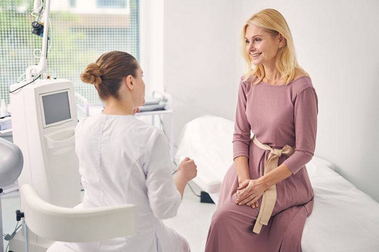 Visita Ginecologica per prevenzione dei tumori della cervice uterina dell’utero e delle ovaie, menopausa.